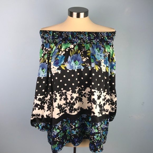 Sunny Leigh Tops - Sunny Leigh Womens M Floral Top